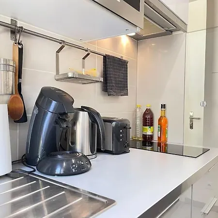 Apartment N4 Proche Hec Rer C